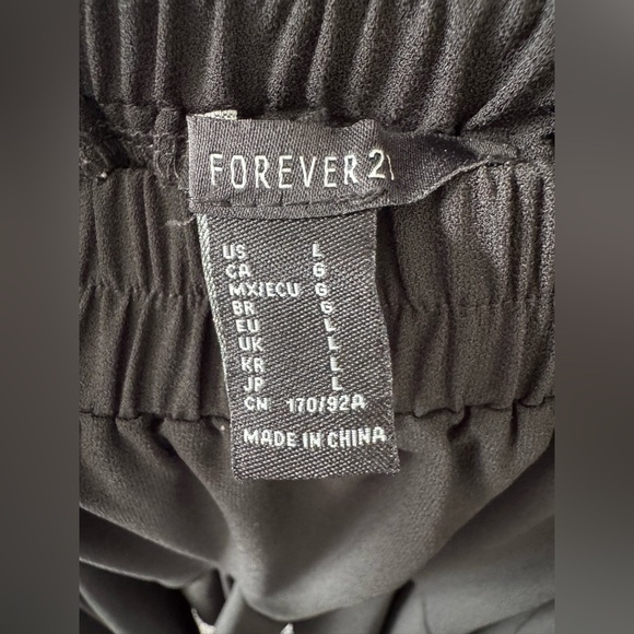 „Closet Sale – 2 for $10” Forever 21 Black Flowy Mini Skirt Size L EUC - Picture 3 of 4